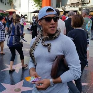 Meet your Posher, Adolfo